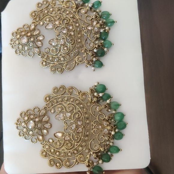 🎉🎉🎉Green and Gold Chandbali- NEW